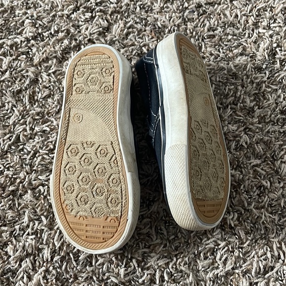 Joe boxer slip on shoes sz 8 - Picture 3 of 6